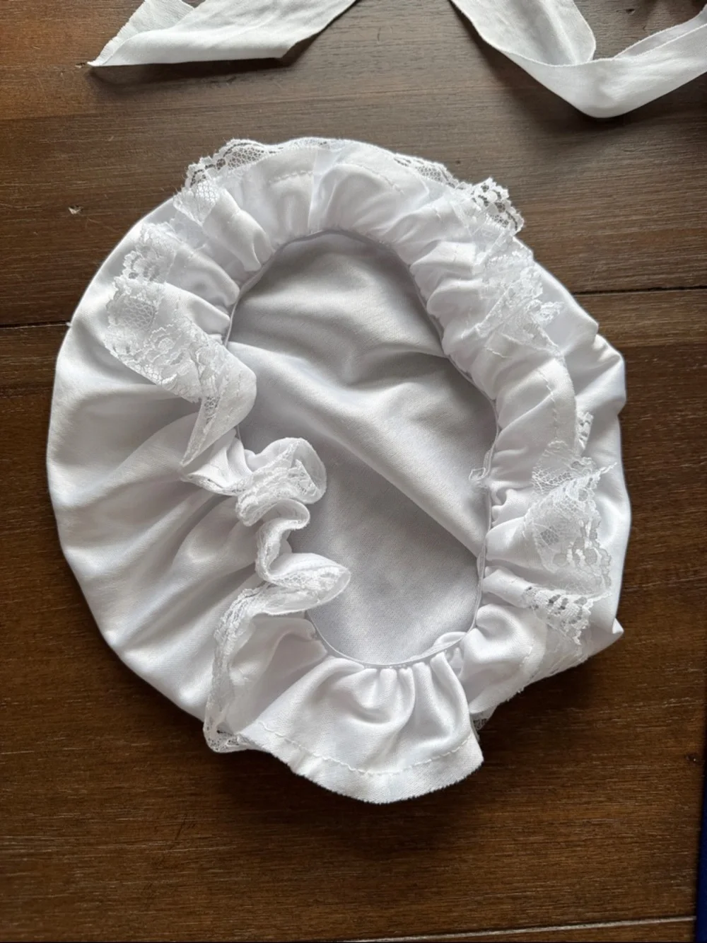 Approx. Size 10 colonial pioneer dress hat and apron - Picture 2 of 16